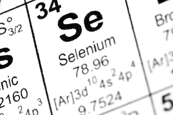 Chemical element symbol for selenium from the periodic table of the elements.