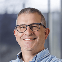 John Vigna headshot