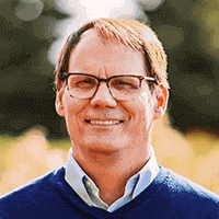John Lee headshot