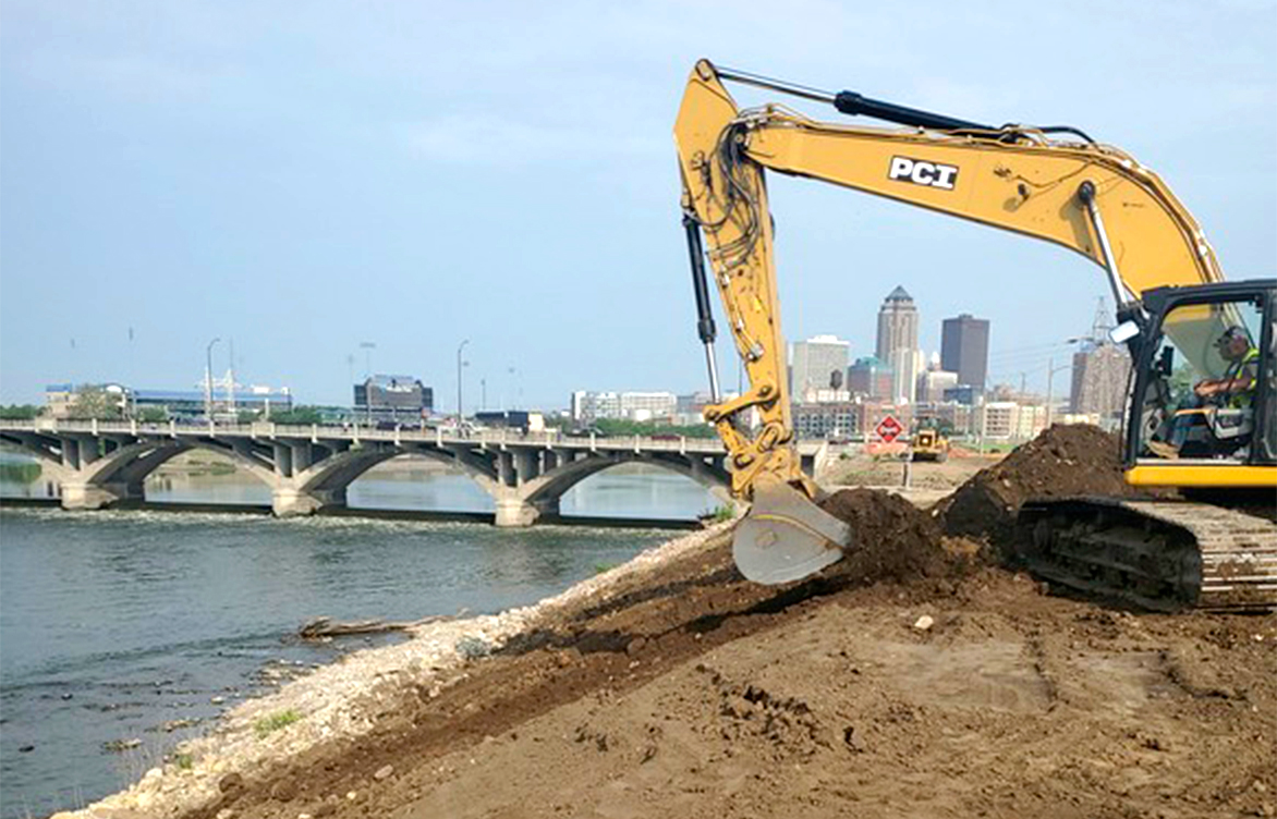 Barr helped enhance flood resiliency by bringing levee systems into compliance with detailed design and construction project management.