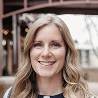 Annie Gibbs headshot
