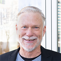 Headshot of Dennis Oakley