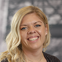 Headshot of Jeanni Ledin