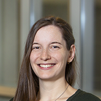 Headshot of Shauna Snyder