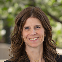 Headshot of Sarah Stratton